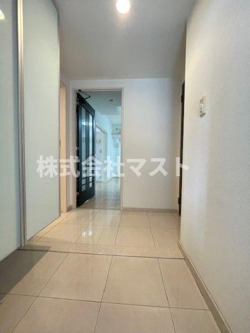 大阪市西区立売堀２丁目の賃貸マンションの玄関