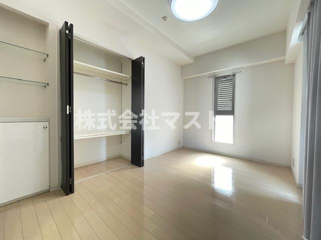 大阪市西区立売堀２丁目の賃貸マンションの洋室