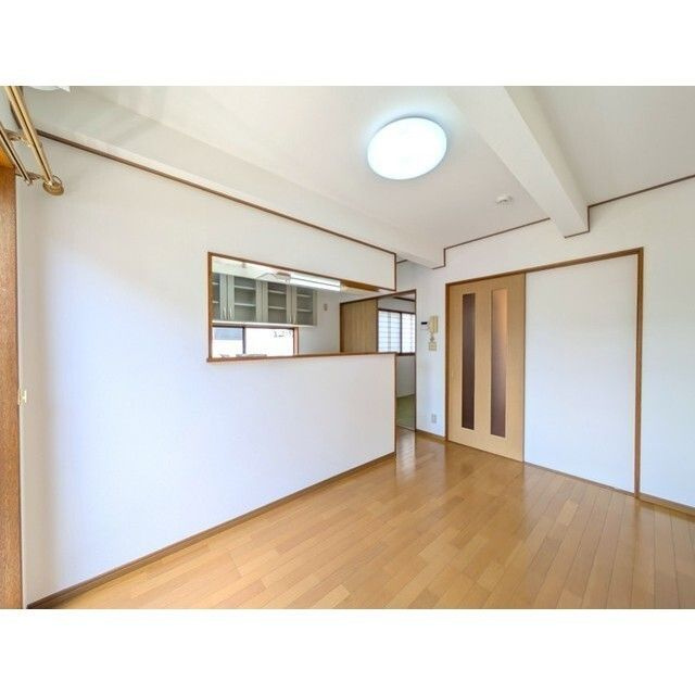 大山西町戸建の居間・リビング