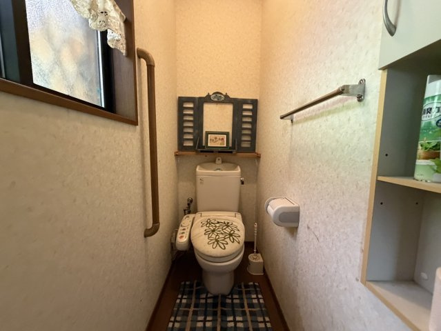 温泉も引ける♪自宅で露天風呂気分も味わえる景色の良い中古住宅　フィオーレ喜連川のトイレ|トイレです