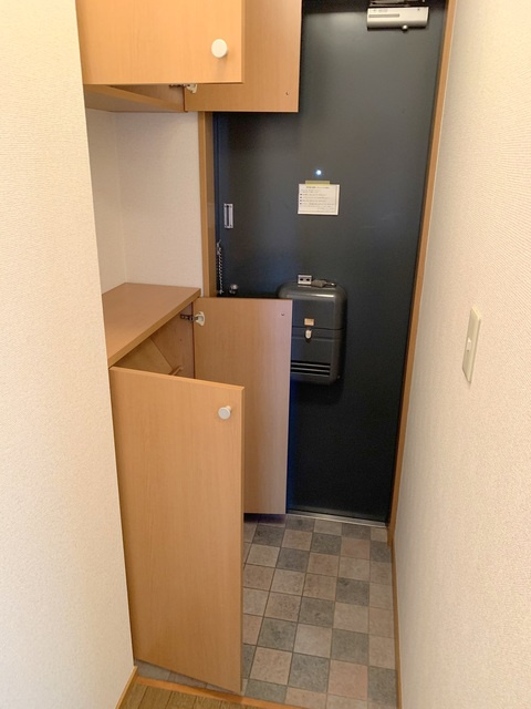 サンテラス百合丘Ａの玄関
