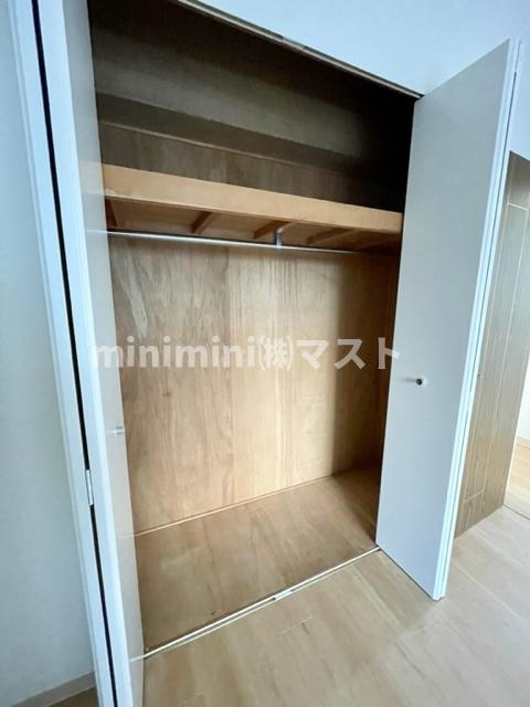 大阪市中央区上本町西１丁目の賃貸マンションの収納