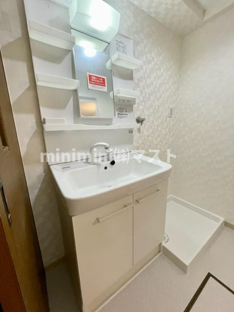 大阪市中央区上本町西１丁目の賃貸マンションの洗面所