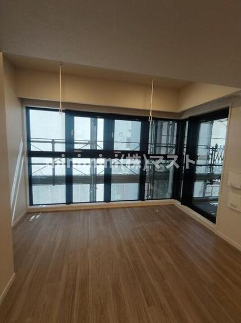大阪市中央区谷町６丁目の賃貸マンションの居間・リビング
