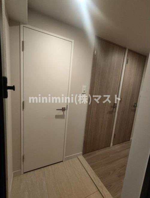 大阪市中央区谷町６丁目の賃貸マンションの玄関