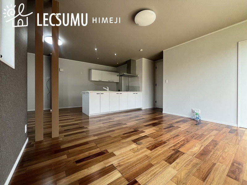 姫路市大津区長松/中古戸建の居間・リビング