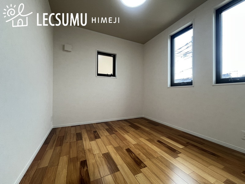 姫路市大津区長松/中古戸建の洋室