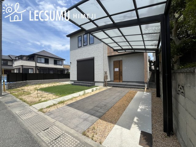 姫路市大津区長松/中古戸建の駐車場