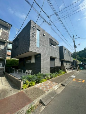 Ｌａ　Ｃｏｕｒ　Ｍｉｙａｋｏ　Ｗｅｓｔの外観