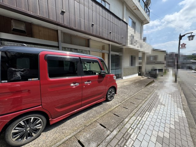 店舗付物件♪新事業にも住宅としても最適♪日光市鬼怒川温泉の駐車場