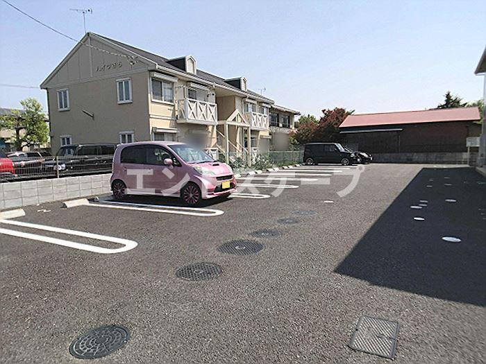 メゾン ボヌールiの駐車場|高崎、前橋のお部屋探しはエンドスケープまで！お客様の理想お聞かせ下さい♪