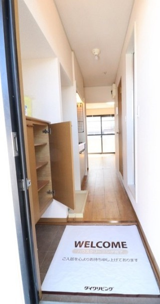 トゥインクルコート大町　５番館の玄関