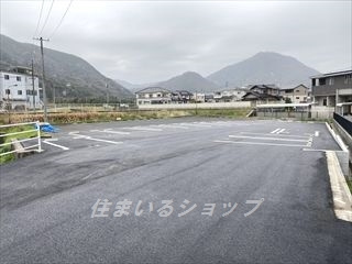 Priol　Creciaの駐車場