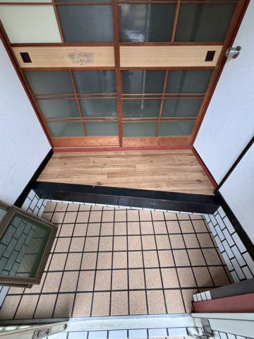 北条７丁目テラスハウス・中の玄関