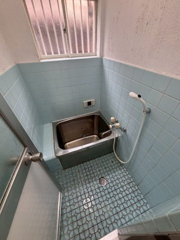 北条７丁目テラスハウス・中の浴室