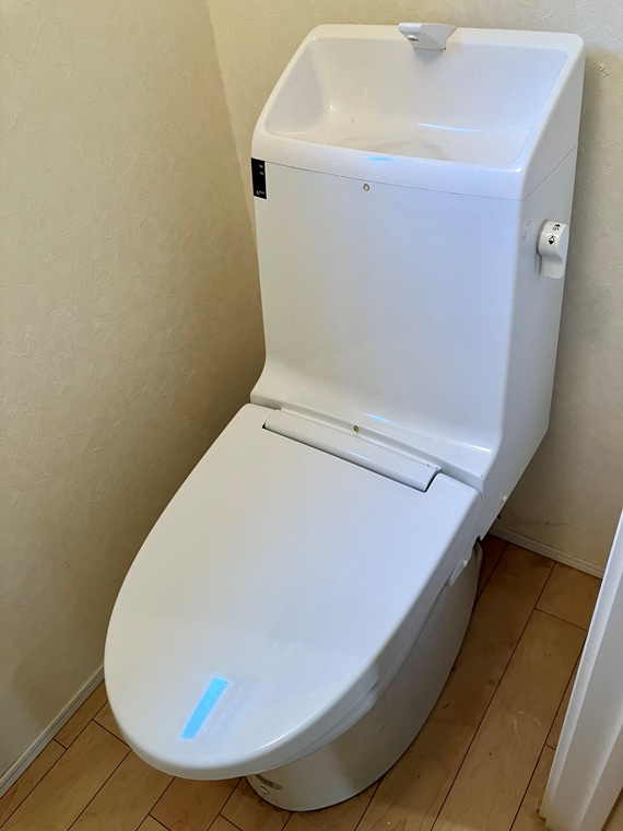 コンパクトで使いやすいトイレです