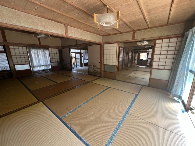 【建物40坪以上】国東町浜　8LDKの和室|きれいな和室です