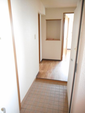 レジェン笠原壱番館の玄関