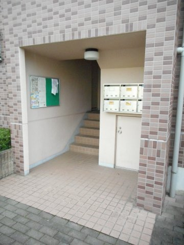 レジェン笠原壱番館のエントランス