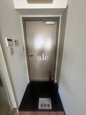 新宿区百人町１丁目の賃貸マンションの玄関