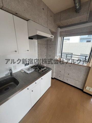 新宿区百人町１丁目の賃貸マンションのキッチン