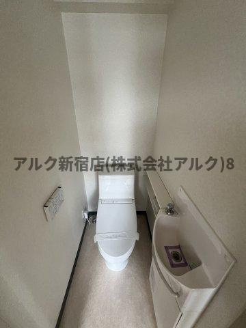 新宿区百人町１丁目の賃貸マンションのトイレ