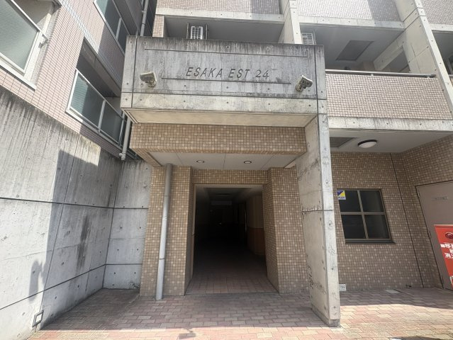 ESAKA　ESTのエントランス