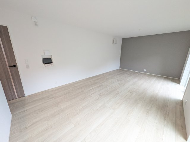我孫子市寿2丁目　01期　新築戸建ての居間・リビング|南向きで明るく陽当たりの良いリビングです♪