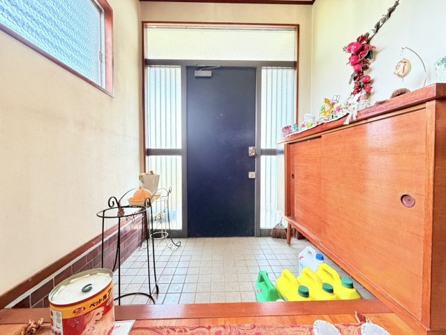 【積水ハウス施工】小美玉市小曽納中古物件の玄関