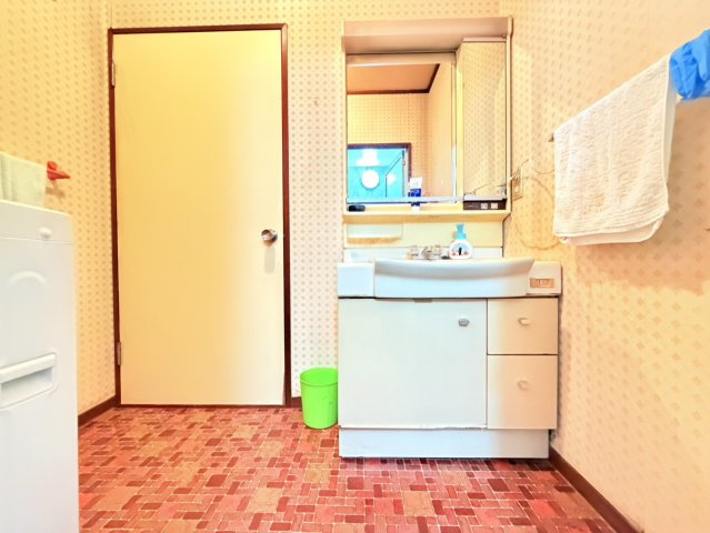 【積水ハウス施工】小美玉市小曽納中古物件の独立洗面台