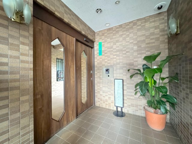 コスモ朝霞台のエントランス|エントランスホール