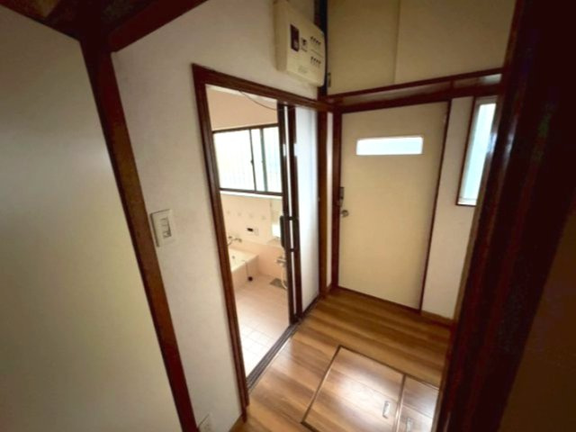 倉田貸家の内装|明るい色調の室内です