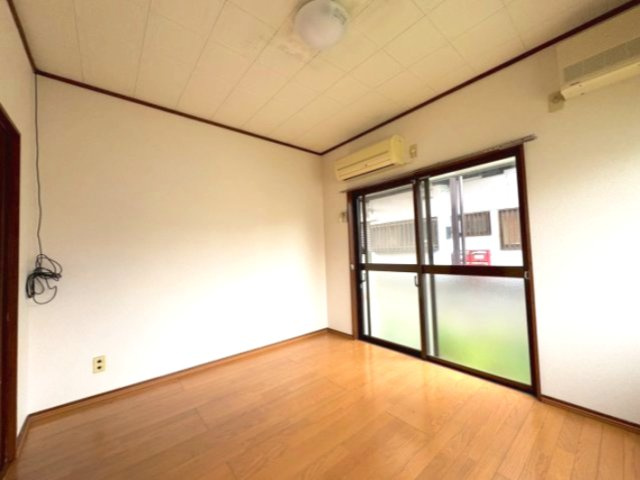 倉田貸家の洋室|明るい洋室です