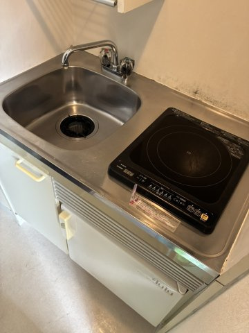 ジュネパレス和美のキッチン|新品のIHキッチンです。