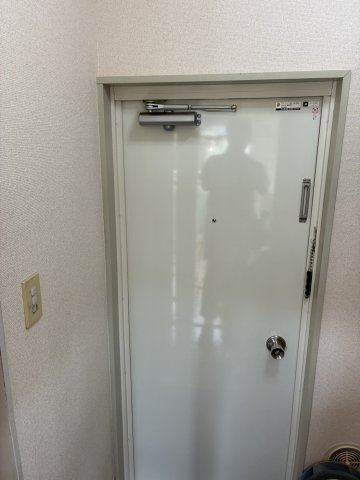 ジュネパレス和美の玄関|明るい玄関です