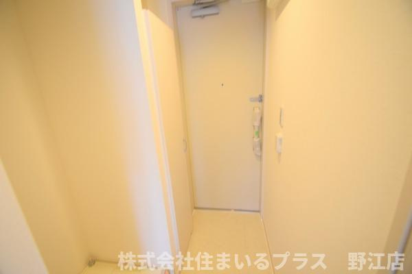 リブリ・エクセルハートの玄関