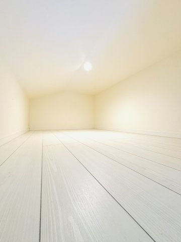 太田市大原町・中古の洋室