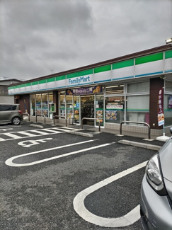 ファミリーマート三郷高洲店まで500ｍ