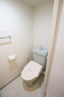 温水洗浄便座付きです