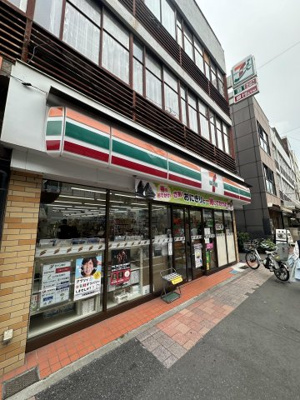 セブンイレブン 徒歩6分。 450m