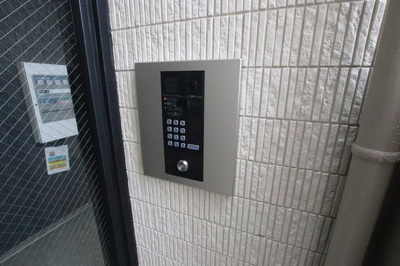 オートロックで防犯面安心