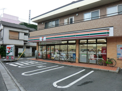 セブンイレブン豊島池袋本町３丁目店まで130ｍ