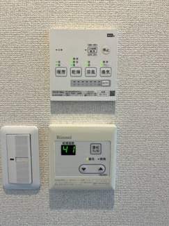 浴室乾燥機付です