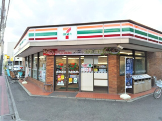 セブンイレブン綾瀬５丁目店まで300ｍ