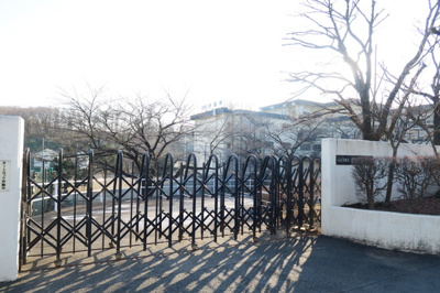 八王子市立椚田中学校まで1200ｍ