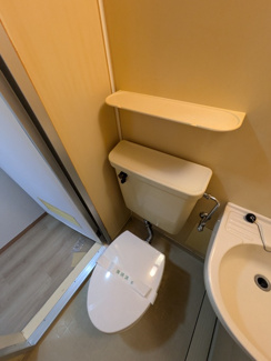 トイレです♪※清掃前です。