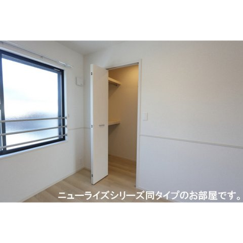 岐阜市長森本町２丁目のアパートの収納