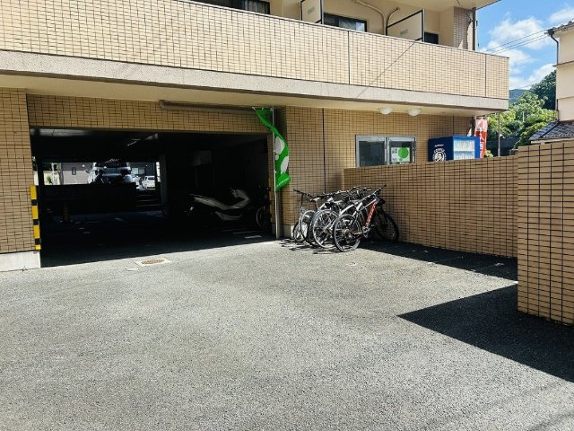 ケントクレール佐世保の駐車場