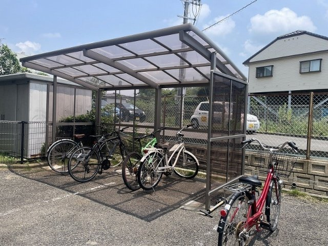 ミレニアム松尾の駐車場