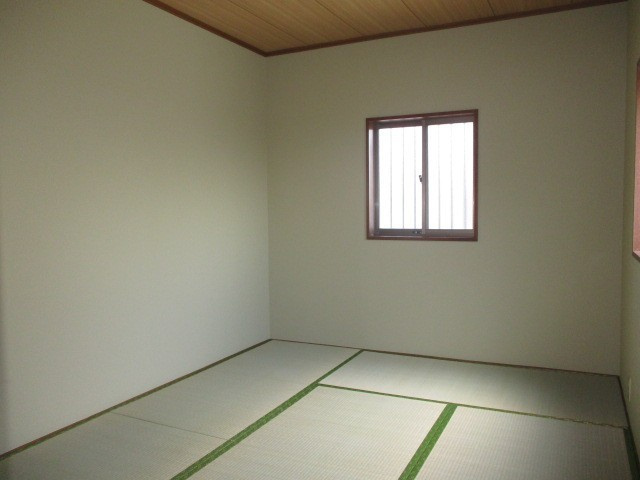 堺市美原区今井の一戸建ての寝室